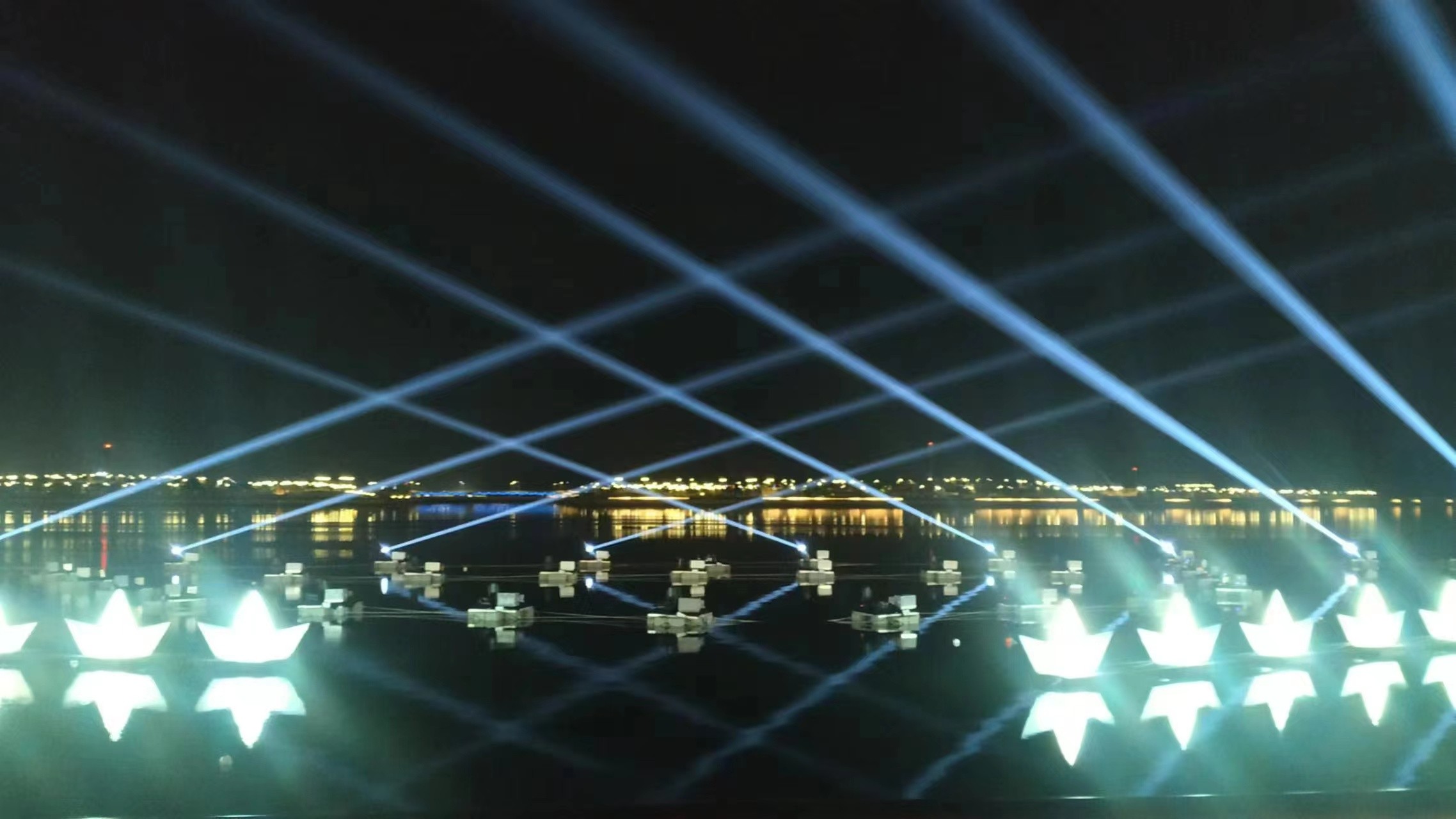 China Stage light manufacturer,waterproof moving head light,waterproof beam17R,LED Display Screen,LED NEON STRIP,LED flexible strips,LED Screen,addressable LED light,digital LED strip,decorled,programmable LED,